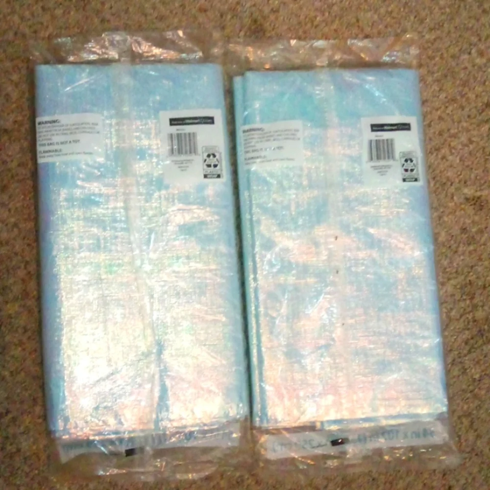 🆕 (2) Rectangle Iridescent Table Covers @Size: 54 in X 102 in *(137 cm X 259cm)